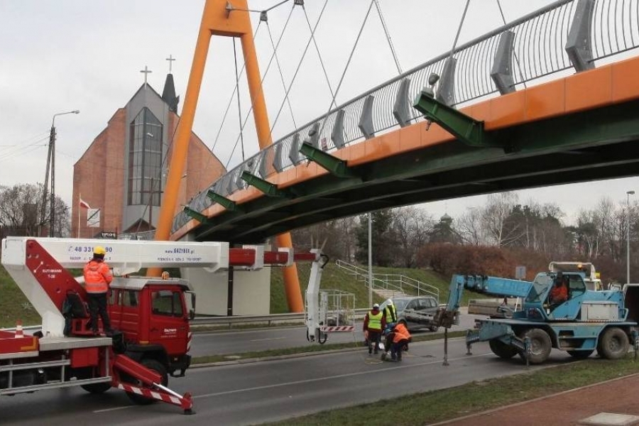 Tuned mass dampers - footbridge in Radom